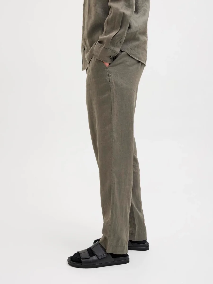 PANTALON CHINO DE LINO KARL - Tea Leaf - Imagen 6