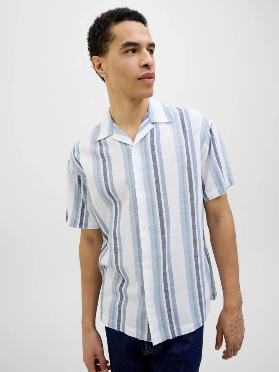 CAMISA LOOSE RESORT DE LINO SUMMER - Ashley Blue Fit:RELAXED FIT - Imagen 4