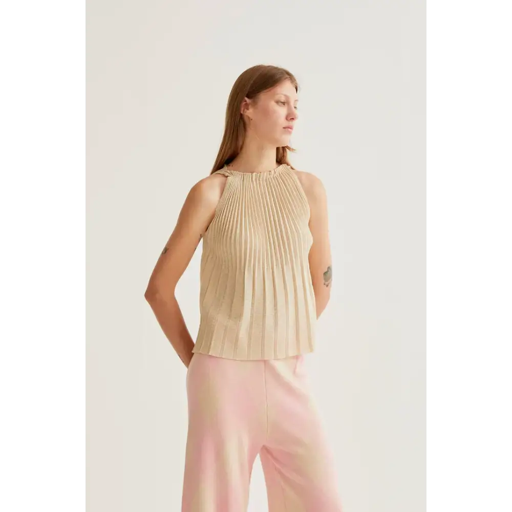 COMPANIA FANTASTICA TOP PLISADO BEIGE