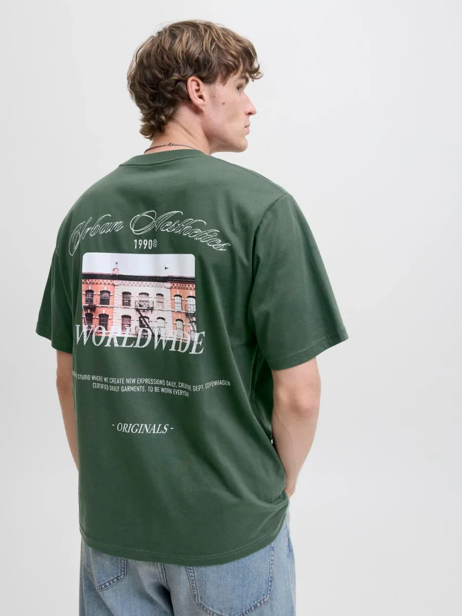 POLERA RELAXED ESTAMPADA LEECKER-Sycamore - Imagen 4